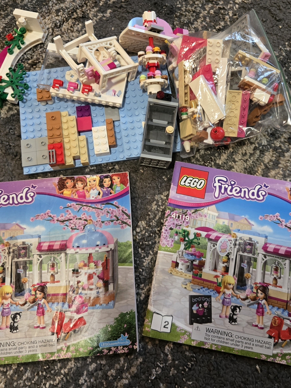 Friends Lego Set #41119 "Heartlake Cupcake Cafe"